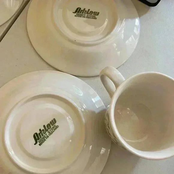 Vintage Arklow Ireland Honey Stone Limerick 8147 Mug Cup klever leaf 4 saucers - Picture 3 of 3